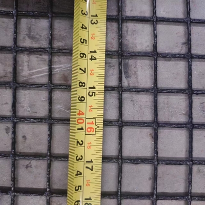 Grille géogridée en polyester revêtu de PVC de qualité industrielle pour les chemins de fer ou les sols mous