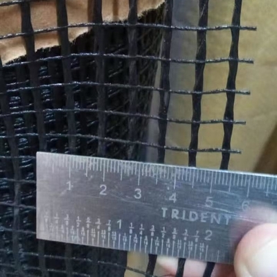 Grille géogridée en polyester revêtu de PVC de qualité industrielle pour les chemins de fer ou les sols mous